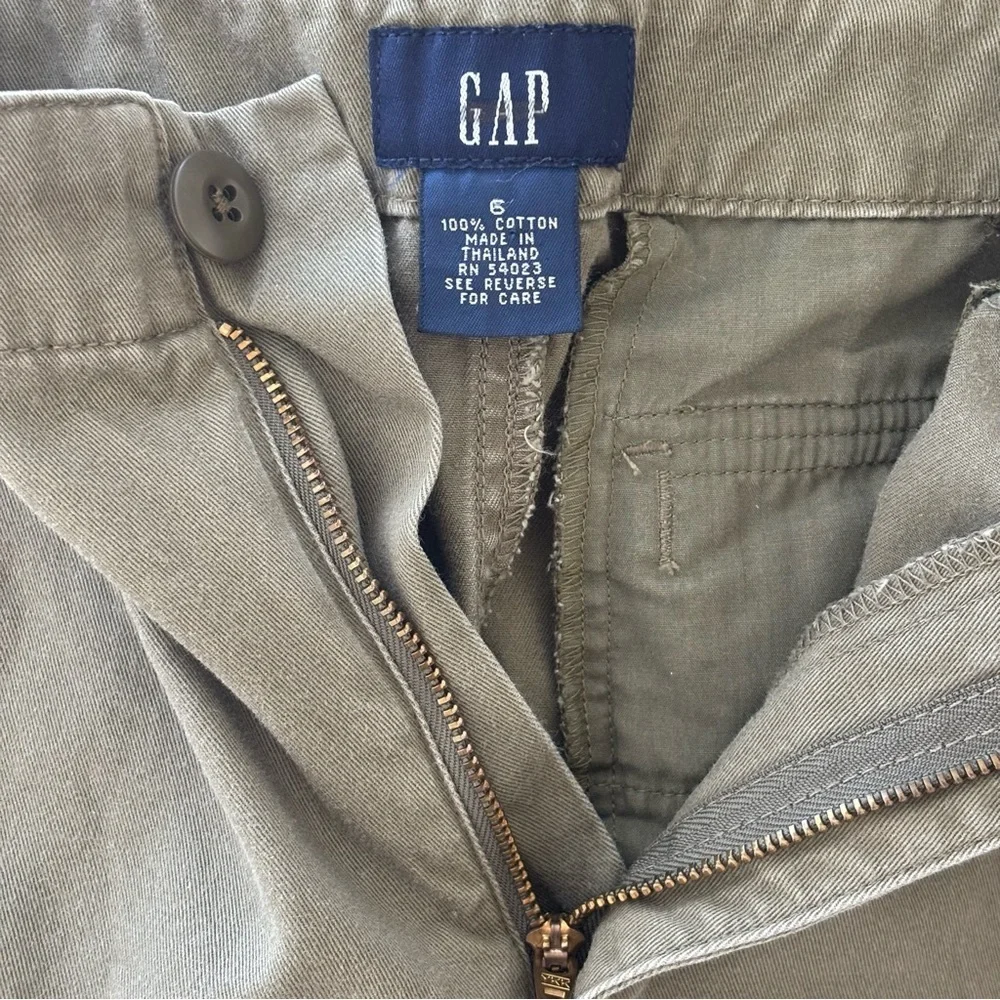GAP Olive Green Cargo Mini Skirt 100% Cotton Side Pockets Belt Loops Size 6